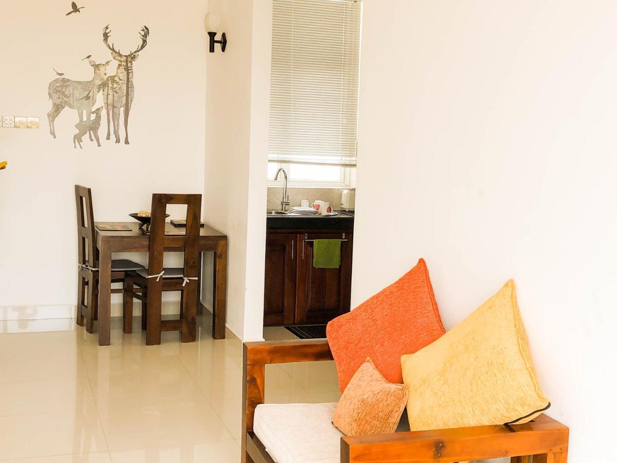 City Tower, Luxury 2 Two Bed Seaview Apartment Colombo Dehiwala-Mount Lavinia Bagian luar foto