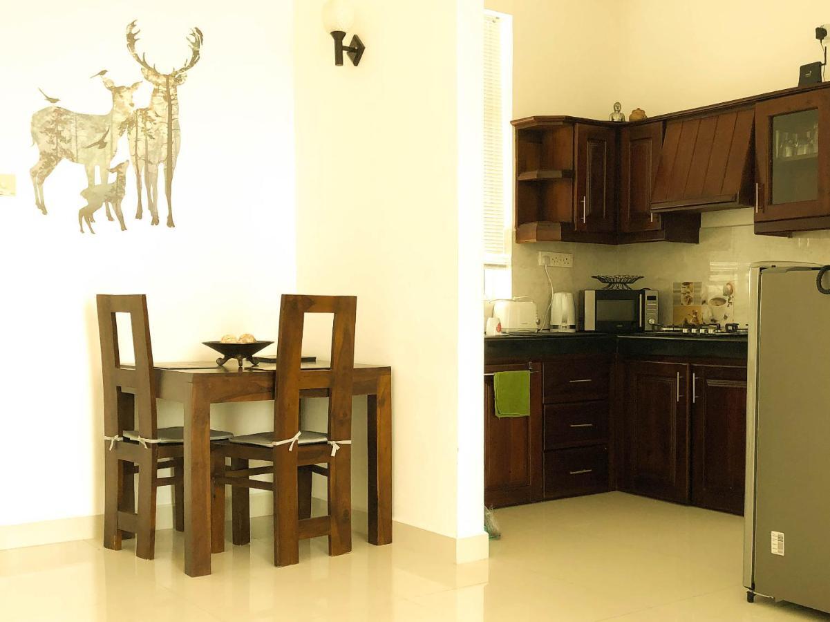 City Tower, Luxury 2 Two Bed Seaview Apartment Colombo Dehiwala-Mount Lavinia Bagian luar foto