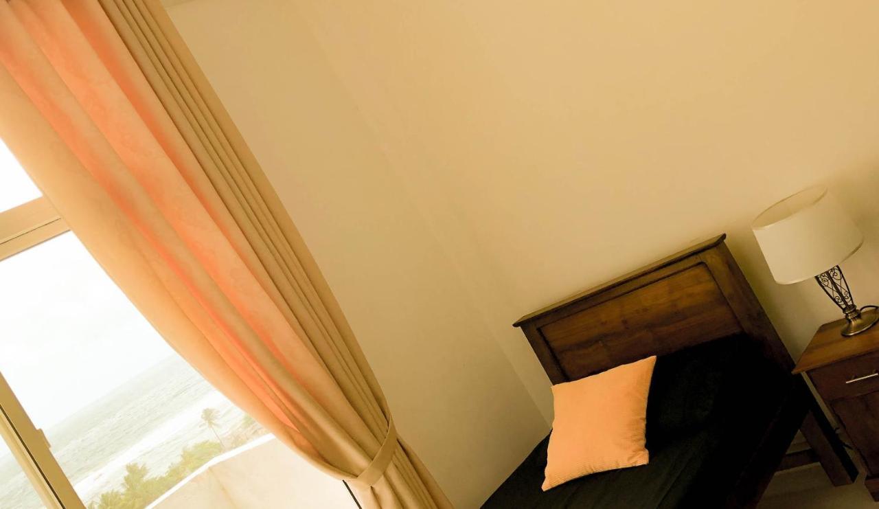 City Tower, Luxury 2 Two Bed Seaview Apartment Colombo Dehiwala-Mount Lavinia Bagian luar foto